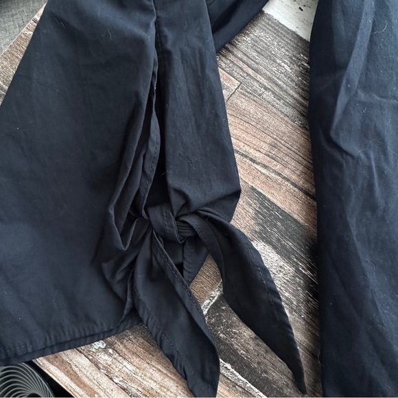 Free People Show Me Some Shoulder Deep Navy Blouse - Size Small - Picture 4 of 8